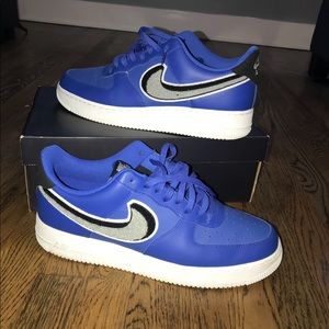 Air Force 1s men’s size 13
